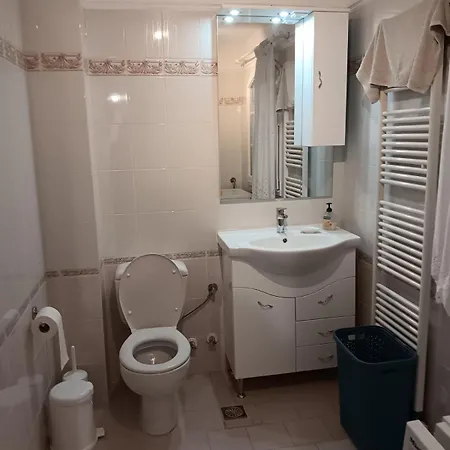 Anikitos لياباديس