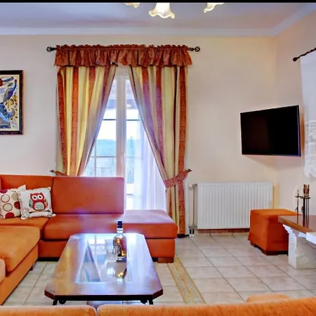 Anikitos Villa *