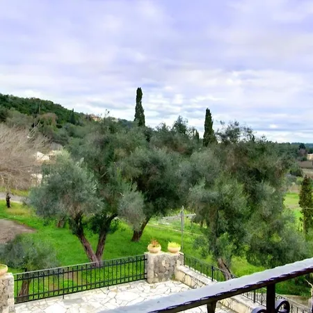 Anikitos Villa *